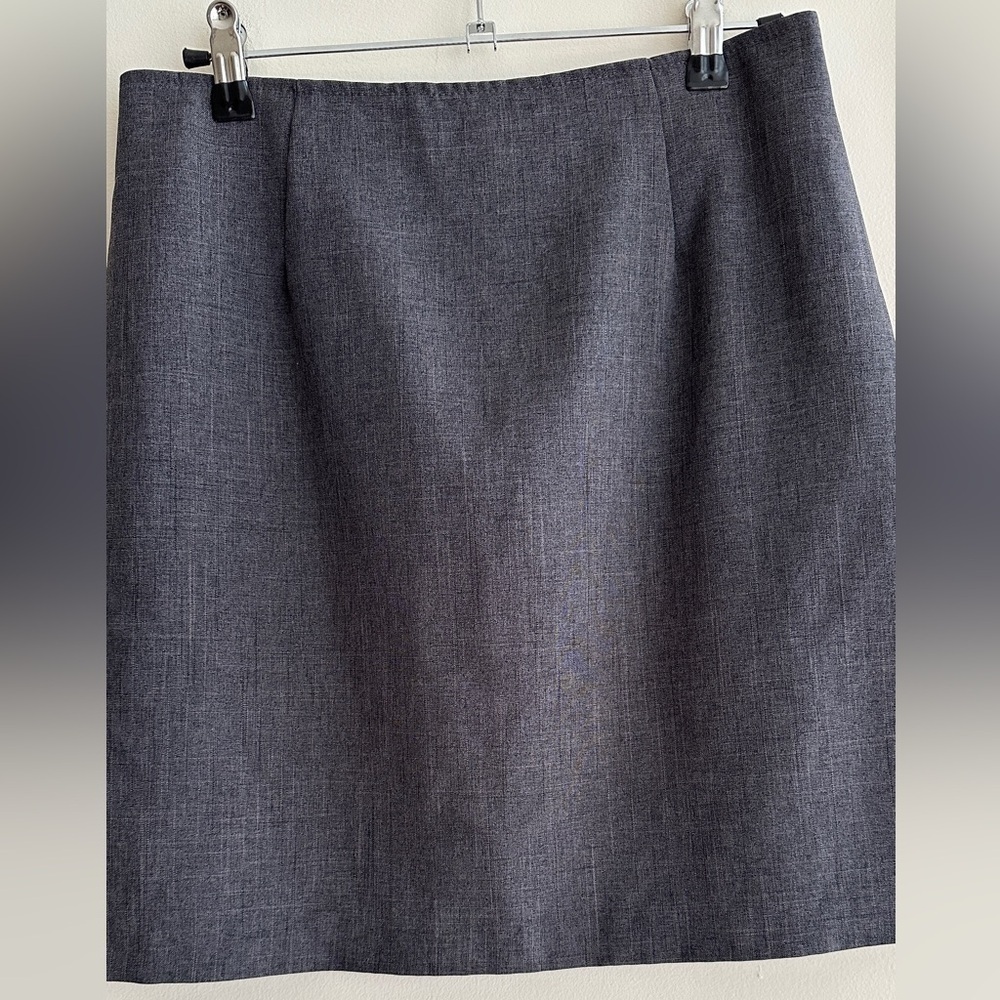 Classic Gray Pencil Skirt, Vintage 90s Juniors Casual Grey Skirt, Size 5/6 - Picture 4 of 14